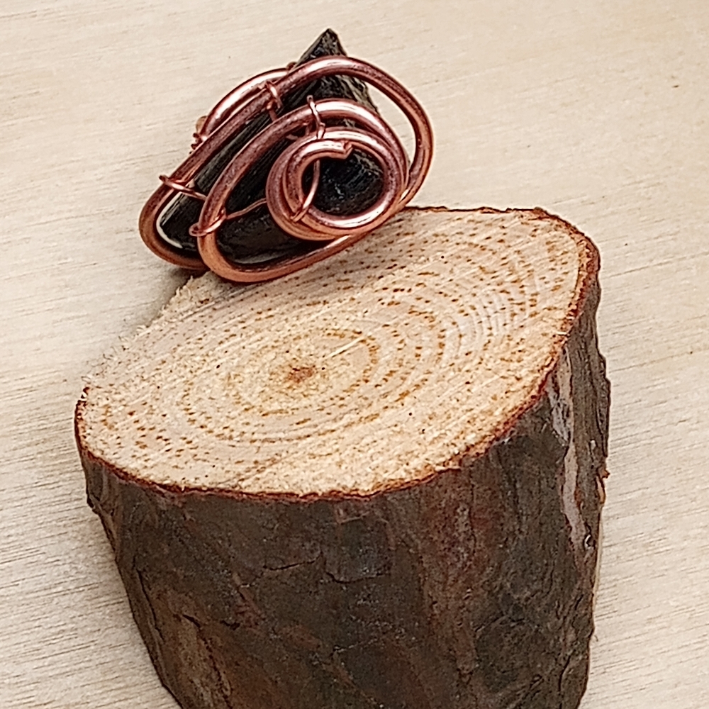 Black Tourmaline / Pure Copper Pendant - Picture 3 of 3
